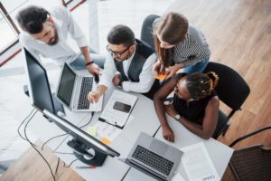 Crafting Your Path in IT: Navigating the Job Market with Scot-Comp