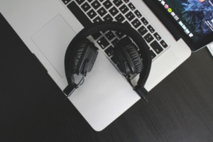 How to Choose the Best Headphones and Keyboard for Your Gaming PC