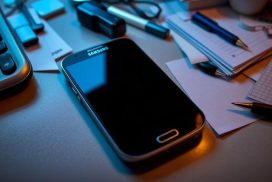 How to fix Samsung S3 black screen?